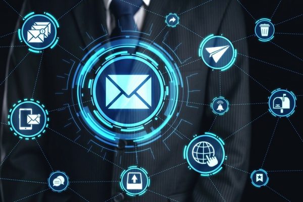 HubSpot Marketing Hub vs ActiveCampaign vs Mailchimp : quel outil choisir quand on débute ?